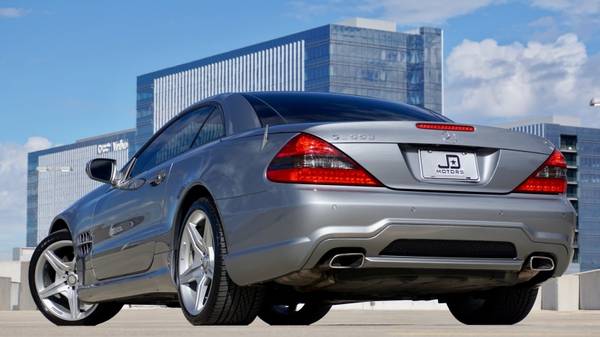 2011 Mercedes SL550 AMG Hard Top Convertible SHOW STOPPER ! WOW for sale in Austin, TX – photo 7