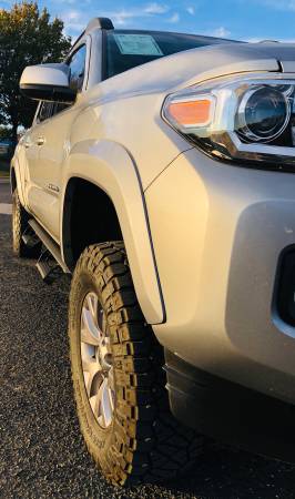2017 TOYOTA TACOMA 4X4 SR5! LIFTED ON NITTO’S! BEDLINER! SIDE STEPS!... for sale in Georgetown, TX – photo 5