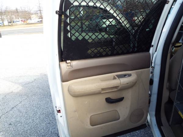 2012 Chevrolet Silverado Hybrid 1HY Crew Cab 2WD for sale in Wilmington, DE – photo 9