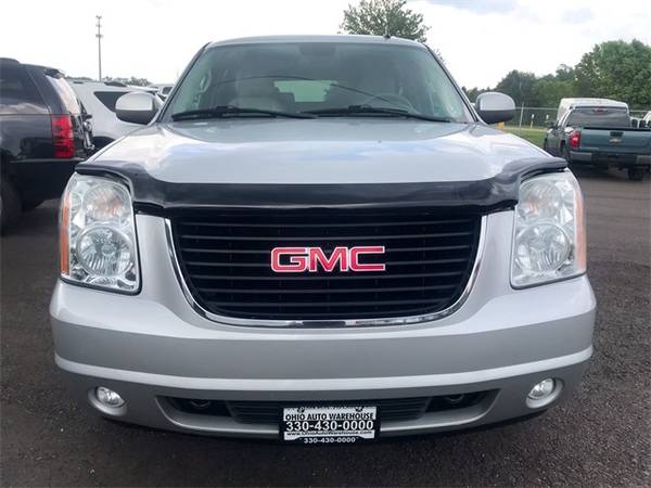 2010 GMC Yukon XL SLT 1500 4x4 Leather 3rd Row V8 We Finance for sale in Canton, OH – photo 2