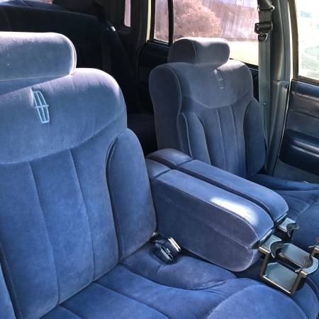 1994 Lincoln town Car Signature Series for sale in LIVINGSTON, MT – photo 11