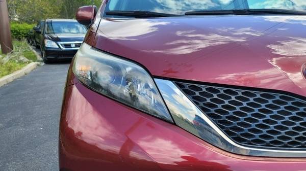2013 Toyota Sienna SE - - by dealer - vehicle for sale in Georgetown, KY – photo 15
