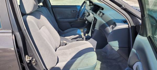 2001 Toyota Camry LE - LOW MILEAGE! - cars & trucks - by dealer -... for sale in TAMPA, FL – photo 12