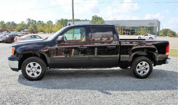 2013 GMC Sierra 1500 4WD Crew Cab 143.5" SLE with GVWR, 7000 lbs.... for sale in Wilmington, NC – photo 4