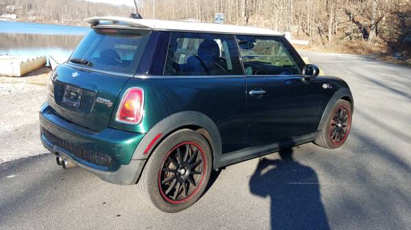 2007 Mini Cooper S Hatchback - cars & trucks - by owner - vehicle... for sale in Highland Lakes, NJ – photo 8