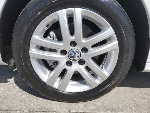 2018 *Volkswagen* *Jetta* *1.4T S Automatic* PURE WH - cars & trucks... for sale in Coconut Creek, FL – photo 4