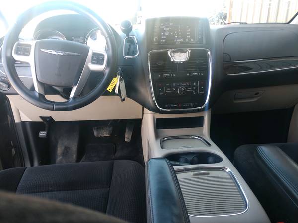 2015 Chrysler Town and Country Touring for sale in Evansville MN, MN – photo 8