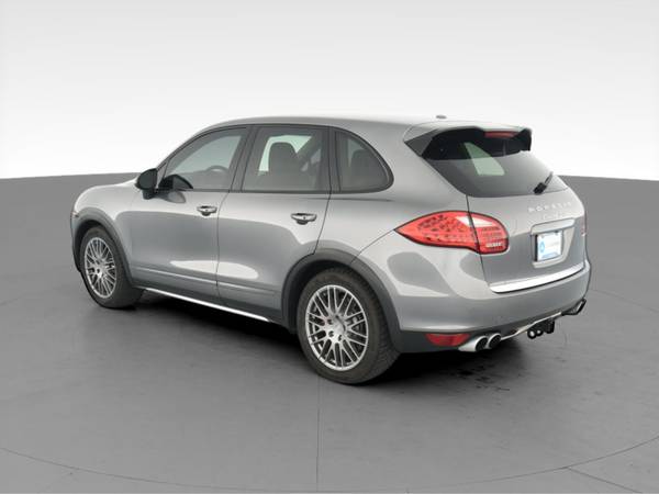 2011 Porsche Cayenne Turbo Sport Utility 4D suv Gray - FINANCE... for sale in Indianapolis, IN – photo 7