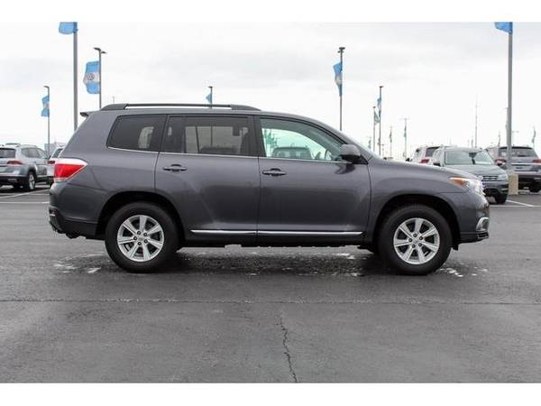 2012 Toyota Highlander SUV SE - Toyota Magnetic Gray Metallic - cars for sale in Green Bay, WI – photo 23