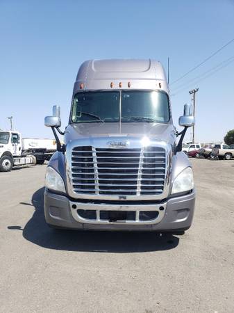 2012 FREIGHTLINER CASCADIA for sale in Bakersfield, CA – photo 4