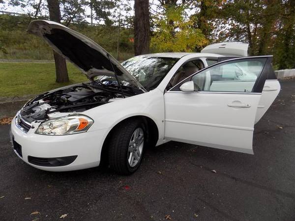 2007 Chevrolet Chevy Impala 4dr Sdn 3.9L LT - cars & trucks - by... for sale in Norton, OH – photo 20