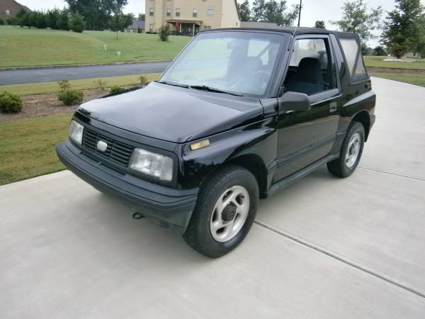 1994 geo tracker 4x4 2door 2 owners only(130K miles very rare find%%... for sale in Riverdale, GA – photo 2