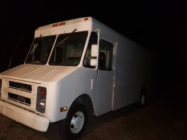 1993 Chevy P30 Step Van - cars & trucks - by owner - vehicle... for sale in Keyser, MD – photo 2