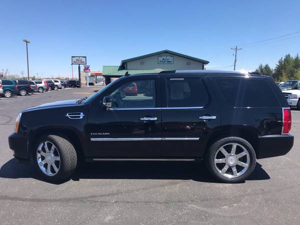 2011 Cadillac Escalade Premuim - - by dealer - vehicle for sale in Baxter, MN – photo 2