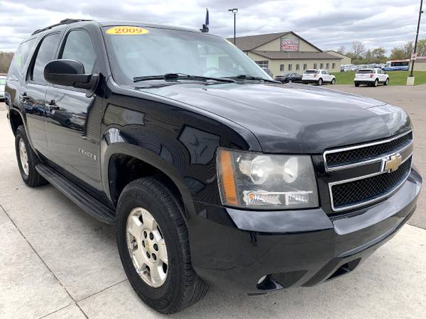 2009 Chevrolet Tahoe 4WD 4dr 1500 LT w/2LT - - by for sale in Chesaning, MI – photo 3