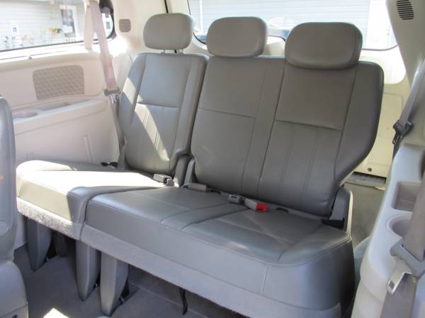 2010 CHRYSLER TOWN & COUNTRY TOURING, LEATHER, ETC 3/5 POWER TRAIN... for sale in LOCUST GROVE, VA 22508, VA – photo 12