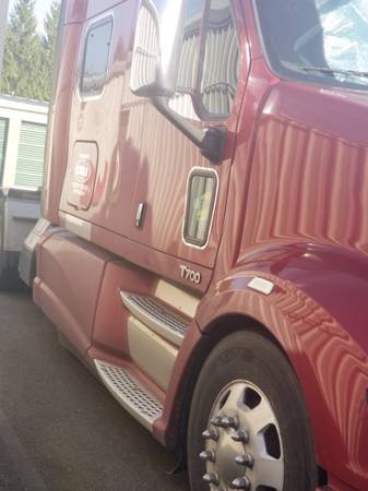 Kenworth T 700 Tractor Truck 2012 for sale in Kent, WA – photo 6