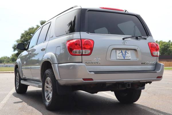 2005 Toyota Sequoia 4x4 4WD SR5 SUV - cars & trucks - by dealer -... for sale in Longmont, CO – photo 6