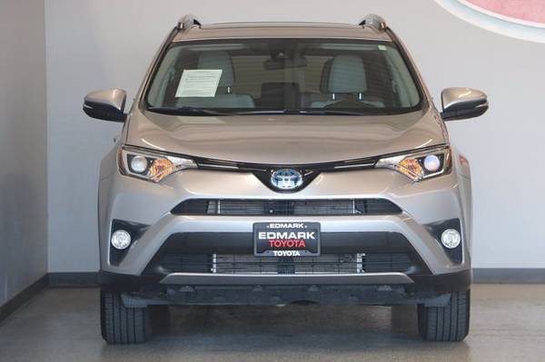 2018 Toyota RAV4 Hybrid XLE hatchback Silver - - by for sale in Nampa, ID – photo 2