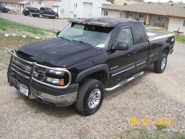 2005 Chevy Silverado 2500 HD Extended Cab LS Pickup 4 Door 8 Foot for sale in LIVINGSTON, MT – photo 2