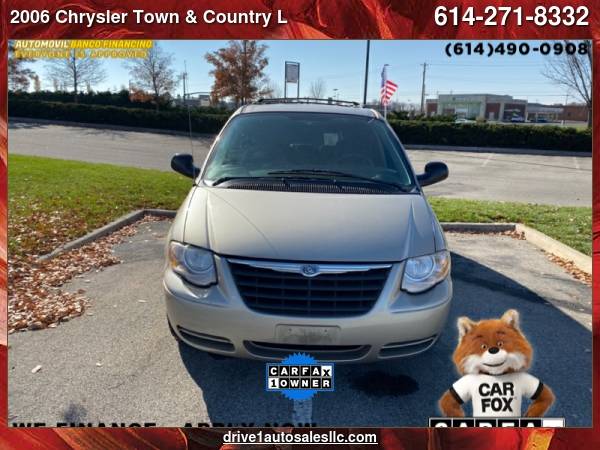 2006 Chrysler Town & Country LWB 4dr Touring - cars & trucks - by... for sale in Columbus, OH – photo 2