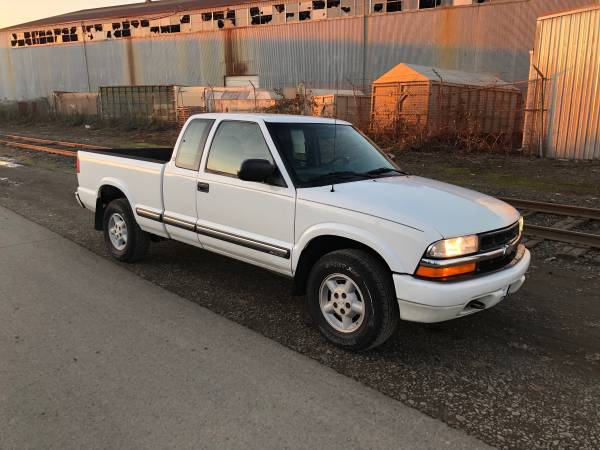 2001 Chevrolet S-10 4X4 - cars & trucks - by owner - vehicle... for sale in Eugene, OR – photo 3