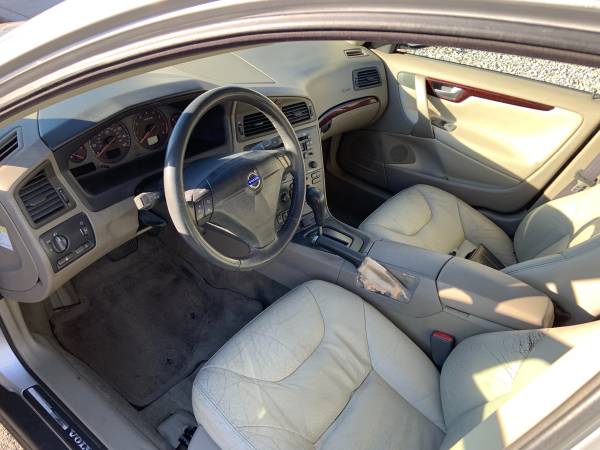 2003 Volvo S60 fully loaded runs great garage kept 107,000 miles -... for sale in Victorville , CA – photo 7