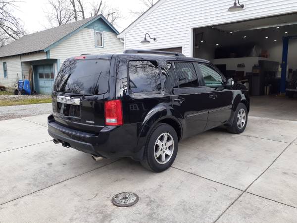 2011 Honda Pilot Touring - cars & trucks - by owner - vehicle... for sale in Pendleton, IN – photo 6