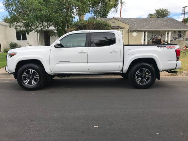 2016 Toyota / Tacoma / TRD Sport 4x4 / White / 1 Owner/ Must See -... for sale in Los Angeles, CA – photo 8
