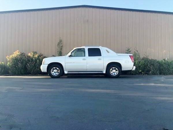 2004 Cadillac Escalade EXT - cars & trucks - by dealer - vehicle... for sale in Manteca, CA – photo 2