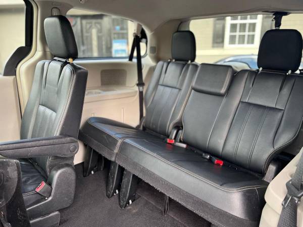 2014 Chrysler Town and Country Touring 4dr Mini Van for sale in Marietta, GA – photo 22
