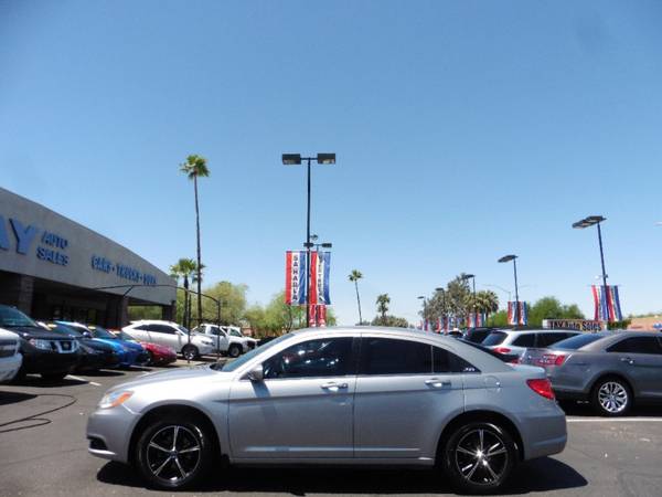 2014 Chrysler 200 4dr Sdn LX / CLEAN ARIZONA CARFAX / for sale in Tucson, AZ – photo 4