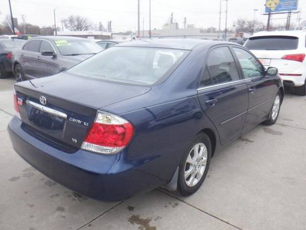 2005 Toyota Camry XLE - - by dealer - vehicle for sale in Des Moines, IA – photo 3