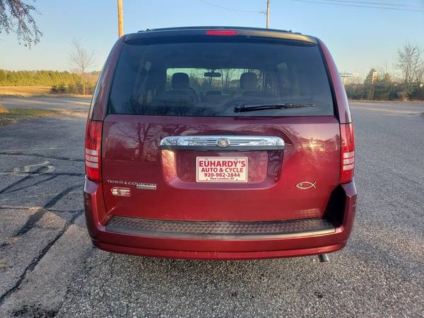 2008 Chrysler Town and Country Touring Mini-Van - cars & trucks - by... for sale in New London, WI – photo 4