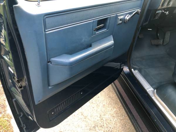 1986 GMC Suburban 2WD Garage Kept Low Miles Excellent Condition for sale in Other, OH – photo 13
