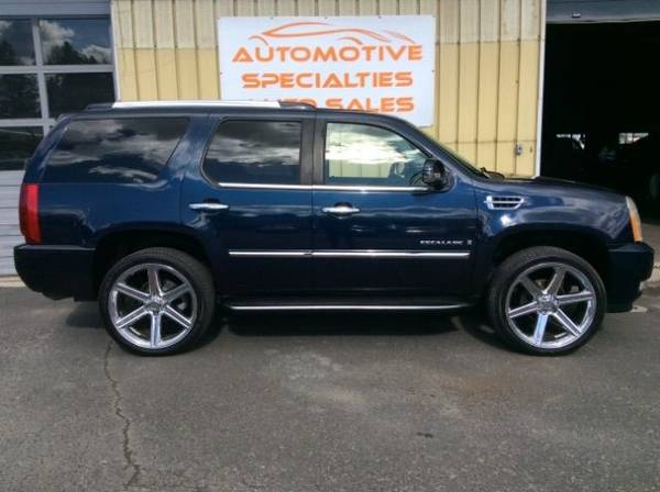 2007 Cadillac Escalade AWD - cars & trucks - by dealer - vehicle... for sale in Spokane, WA – photo 2