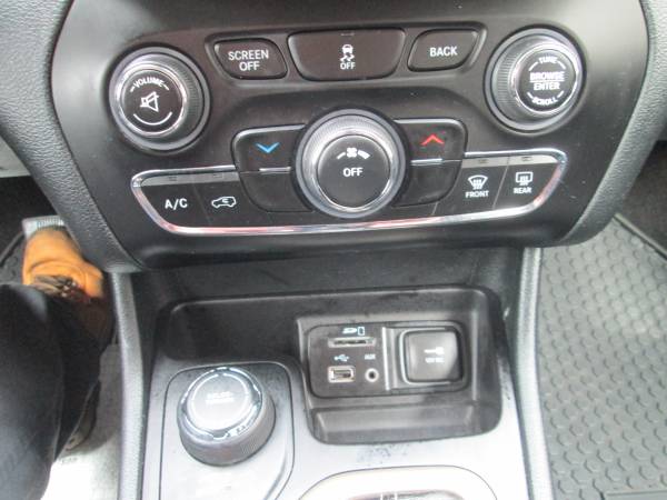 2016 jeep cherokee sport 4cl 4wd great on gas - - by for sale in East Providence, RI – photo 21