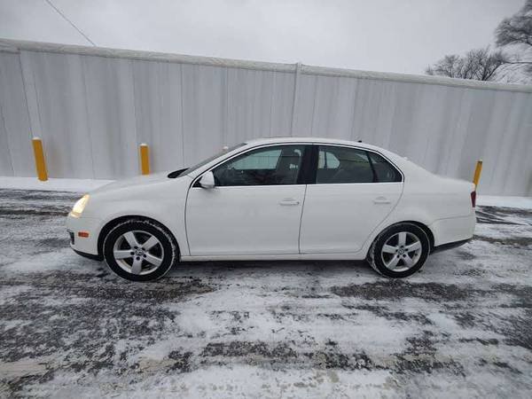 2008 Volkswagen Jetta! NEW ARRIVAL! - - by dealer for sale in Columbia Heights, MN – photo 8