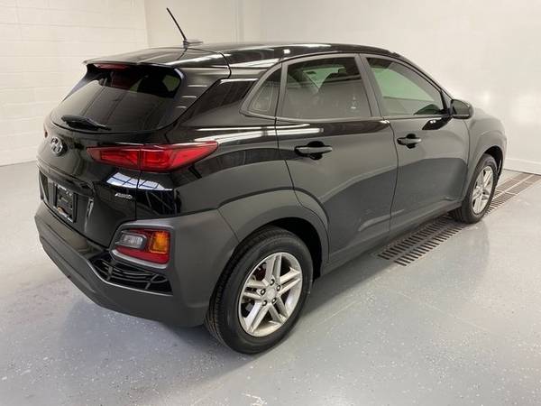 2019 Hyundai Kona FWD 4D Sport Utility/SUV SE - - by for sale in Indianapolis, IN – photo 24