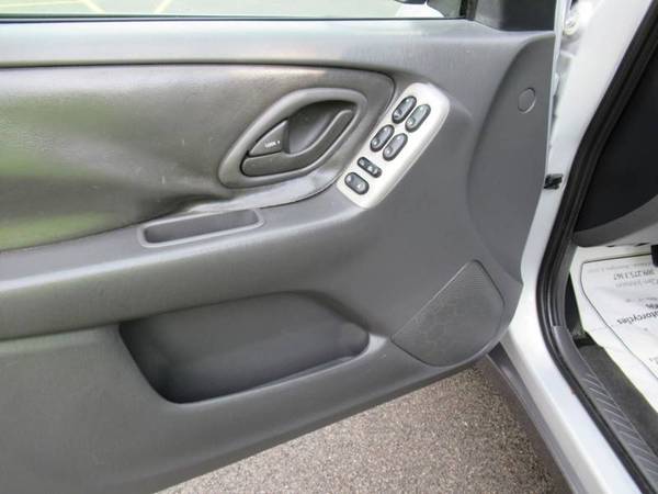 2003 Mazda Tribute ES V6 4dr SUV for sale in Bloomington, IL – photo 7