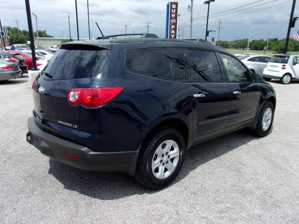 2012 Chevrolet Traverse FWD 4dr LS - cars & trucks - by dealer -... for sale in Bethany, OK – photo 5