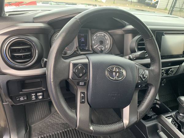 2017 Toyota Tacoma Double Cab - Financing Available! for sale in Albany, OR – photo 19