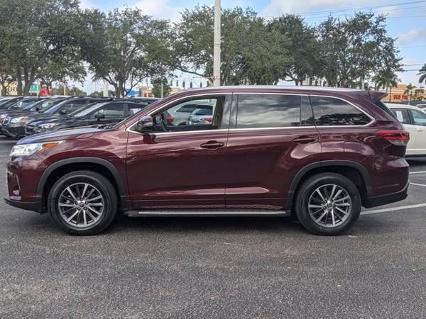 2018 Toyota Highlander XLE SKU:JS238459 SUV - cars & trucks - by... for sale in Fort Myers, FL – photo 10