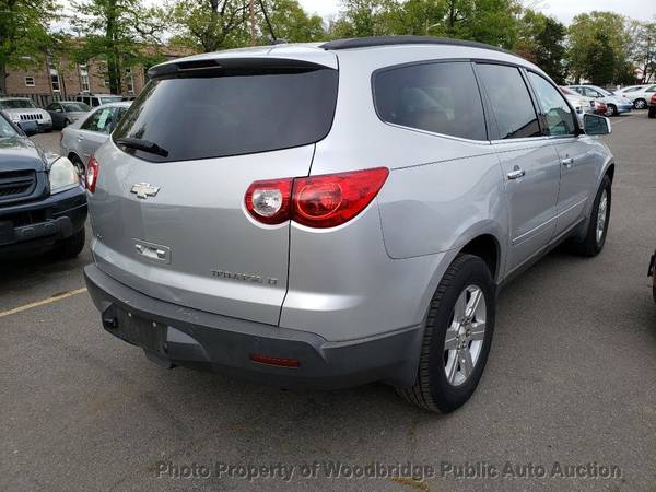 2011 Chevrolet Traverse AWD 4dr LT w/2LT Silve for sale in Woodbridge, District Of Columbia – photo 4