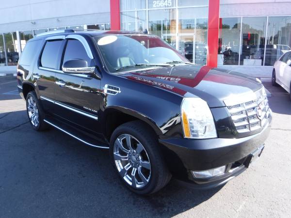 2011 CADILLAC ESCALADE LUXURY**SUPER CLEAN**MUST SEE**FINANCING AVAILA for sale in redford, MI – photo 2