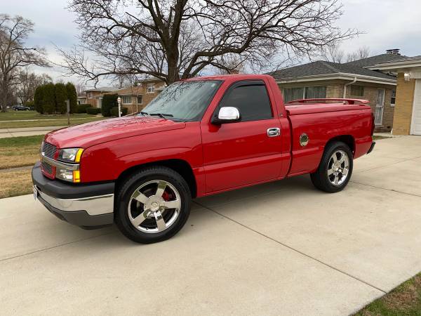 2005 Chevy Silverado 75,000 miles - cars & trucks - by owner -... for sale in Chicago, IL – photo 2