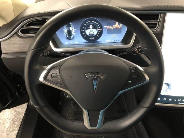 2014 Tesla Model S Green Metallic LOW PRICE....WOW!!!! for sale in Carrollton, OH – photo 23