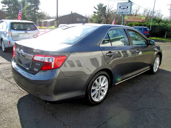 2012 Toyota Camry Hybrid 4dr Sdn XLE (Natl) - cars & trucks - by... for sale in Fairless Hills, PA – photo 5