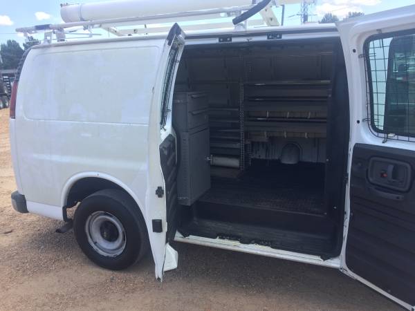 Chevy Van 2000 3/4 ton / just retired from at&t runs great LOW MILES for sale in Pearl, LA – photo 5