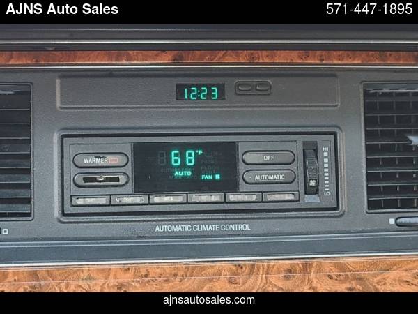 1993 LINCOLN TOWN CAR EXECUTIVE - cars & trucks - by dealer -... for sale in Alexandria, District Of Columbia – photo 14